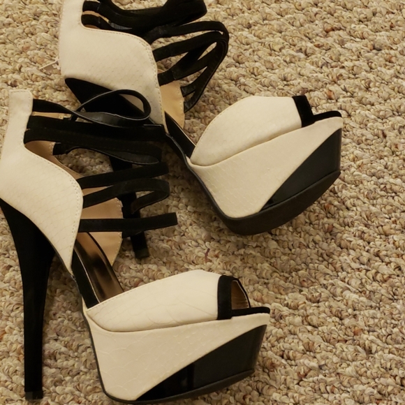 Shoes - Picture 3 of 3